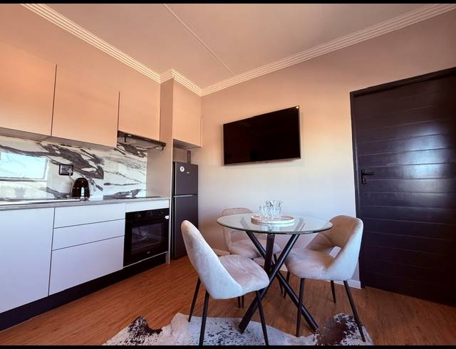 1 BEDROOM STUDIO APARTMENT FOR SALE IN BOKSBURG CENTRAL